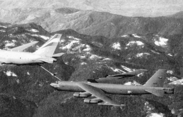 Иллюстрация к книге — Соединенные Штаты Америки. Противостояние и сдерживание [i_029.jpg]