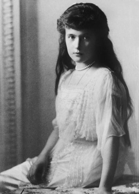 Иллюстрация к книге — Убийство Царской Семьи и членов Романовых на Урале [_512.jpg]