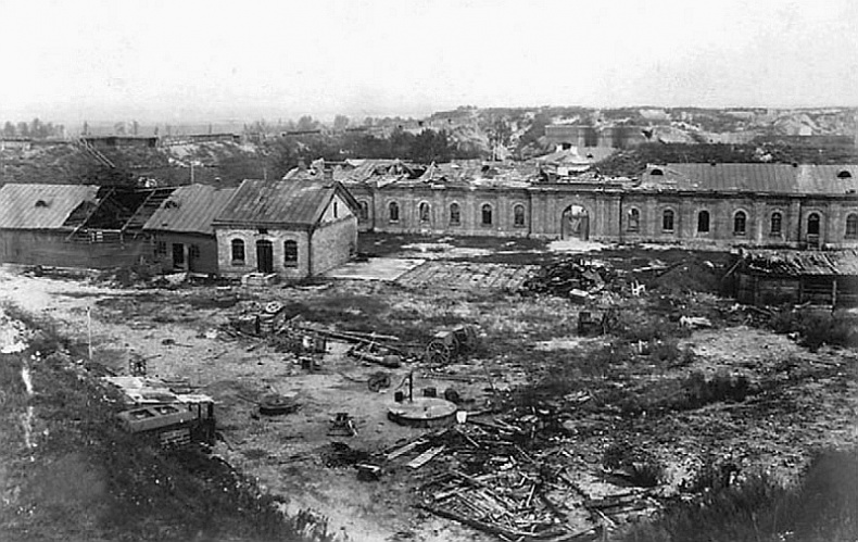 Иллюстрация к книге — 100 великих тайн Первой Мировой [i_053.jpg]