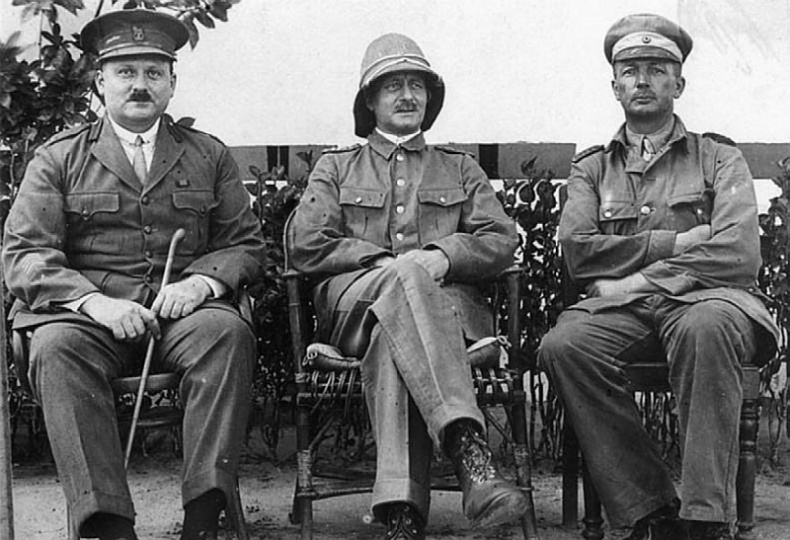 Иллюстрация к книге — 100 великих тайн Первой Мировой [i_085.jpg]