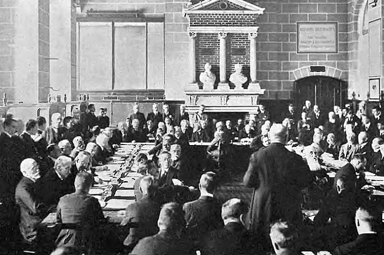 Иллюстрация к книге — 100 великих тайн Первой Мировой [i_096.jpg]