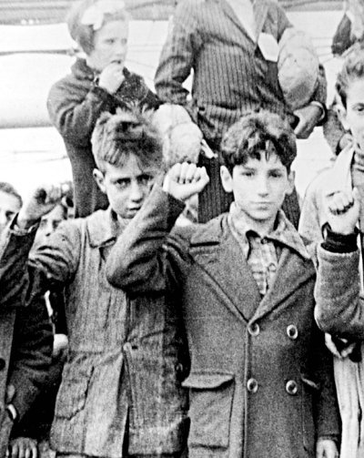 Иллюстрация к книге — На далеком меридиане [i_036.jpg]