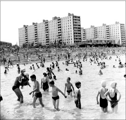 Иллюстрация к книге — СССР при Брежневе. Правда великой эпохи [i_024.jpg]