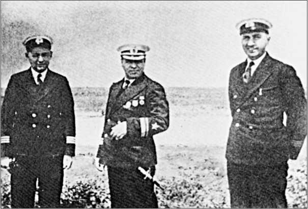 Иллюстрация к книге — На трудных дорогах войны. Подвиг Одессы [i_010.jpg]