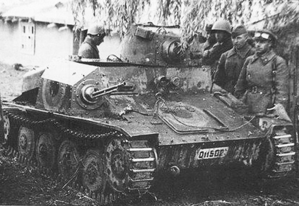 Иллюстрация к книге — На трудных дорогах войны. Подвиг Одессы [i_019.jpg]