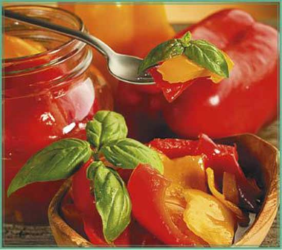 Иллюстрация к книге — Консервируем салаты, лечо, икру, соте, аджику [i_087.jpg]