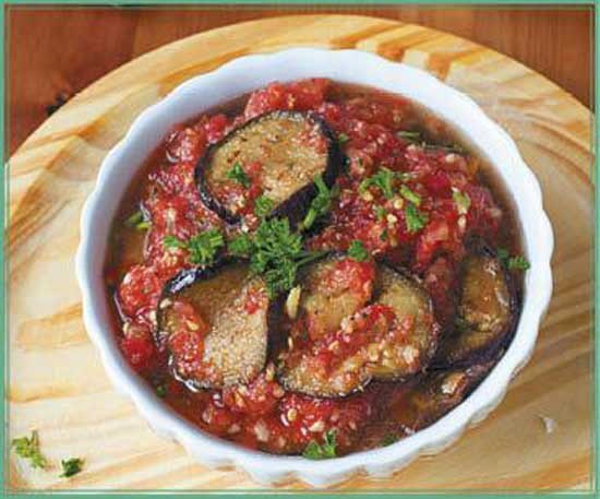 Иллюстрация к книге — Консервируем салаты, лечо, икру, соте, аджику [i_092.jpg]