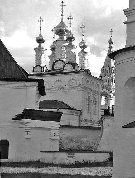 Иллюстрация к книге — 100 великих сокровищ России [i_012.jpg]