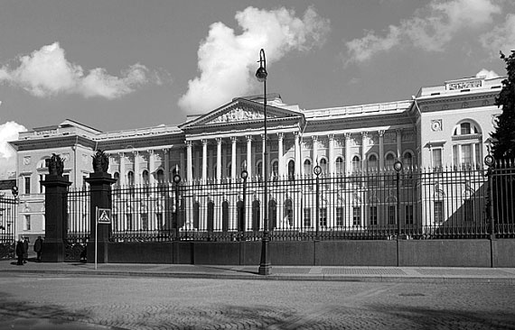 Иллюстрация к книге — 100 великих сокровищ России [i_021.jpg]