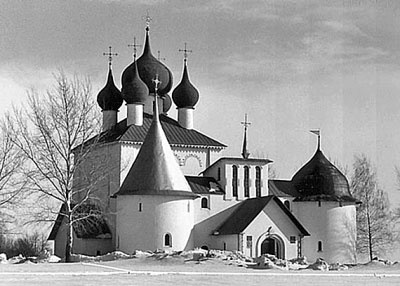 Иллюстрация к книге — 100 великих сокровищ России [i_025.jpg]