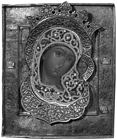 Иллюстрация к книге — 100 великих сокровищ России [i_059.jpg]