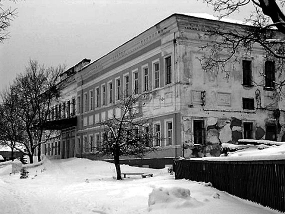 Иллюстрация к книге — 100 великих сокровищ России [i_087.jpg]