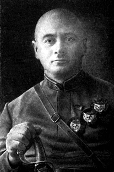 Иллюстрация к книге — 100 великих тайн советской эпохи [i_017.jpg]