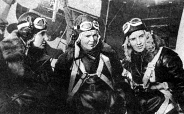 Иллюстрация к книге — 100 великих тайн советской эпохи [i_035.jpg]