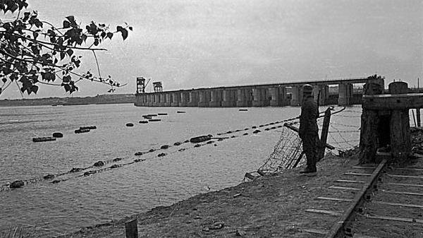 Иллюстрация к книге — 100 великих тайн советской эпохи [i_053.jpg]