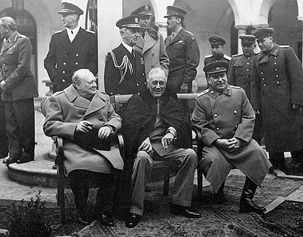 Иллюстрация к книге — 100 великих тайн советской эпохи [i_072.jpg]