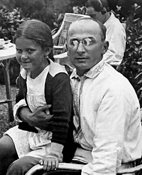 Иллюстрация к книге — 100 великих тайн советской эпохи [i_077.jpg]