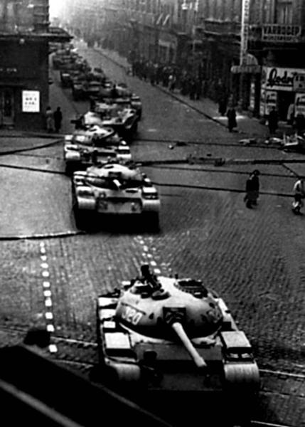 Иллюстрация к книге — 100 великих тайн советской эпохи [i_085.jpg]