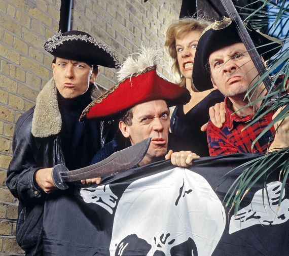 Иллюстрация к книге — Хью Лори: От «Дживса и Вустера» до «Доктора Хауса» [i_008.jpg]