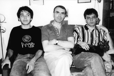 Иллюстрация к книге — Феликс Медведев. Козырная судьба легендарного интервьюера, библиофила, игрока [i_083.jpg]