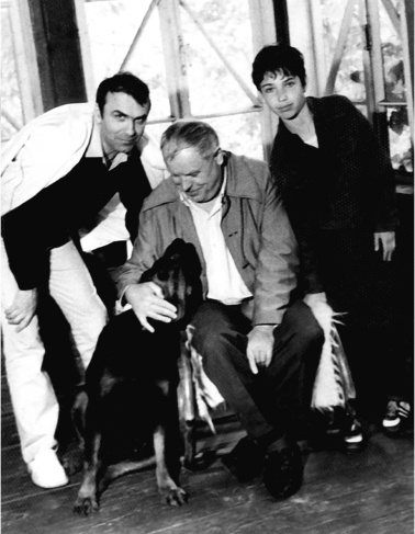 Иллюстрация к книге — Феликс Медведев. Козырная судьба легендарного интервьюера, библиофила, игрока [i_090.jpg]