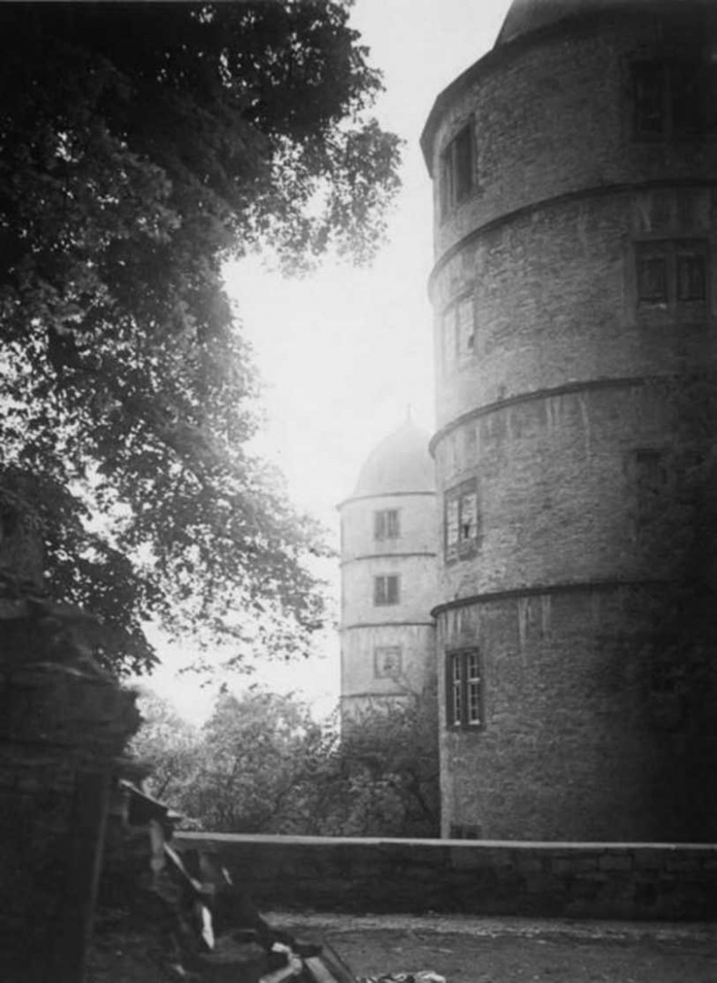 Иллюстрация к книге — Тайны черных замков СС [i_014.jpg]