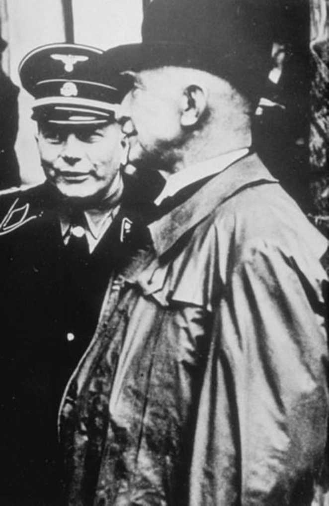 Иллюстрация к книге — Тайны черных замков СС [i_034.jpg]