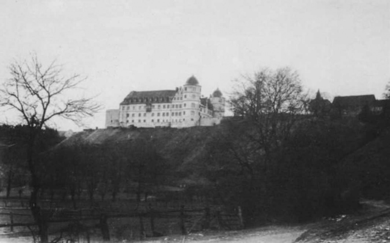 Иллюстрация к книге — Тайны черных замков СС [i_078.jpg]