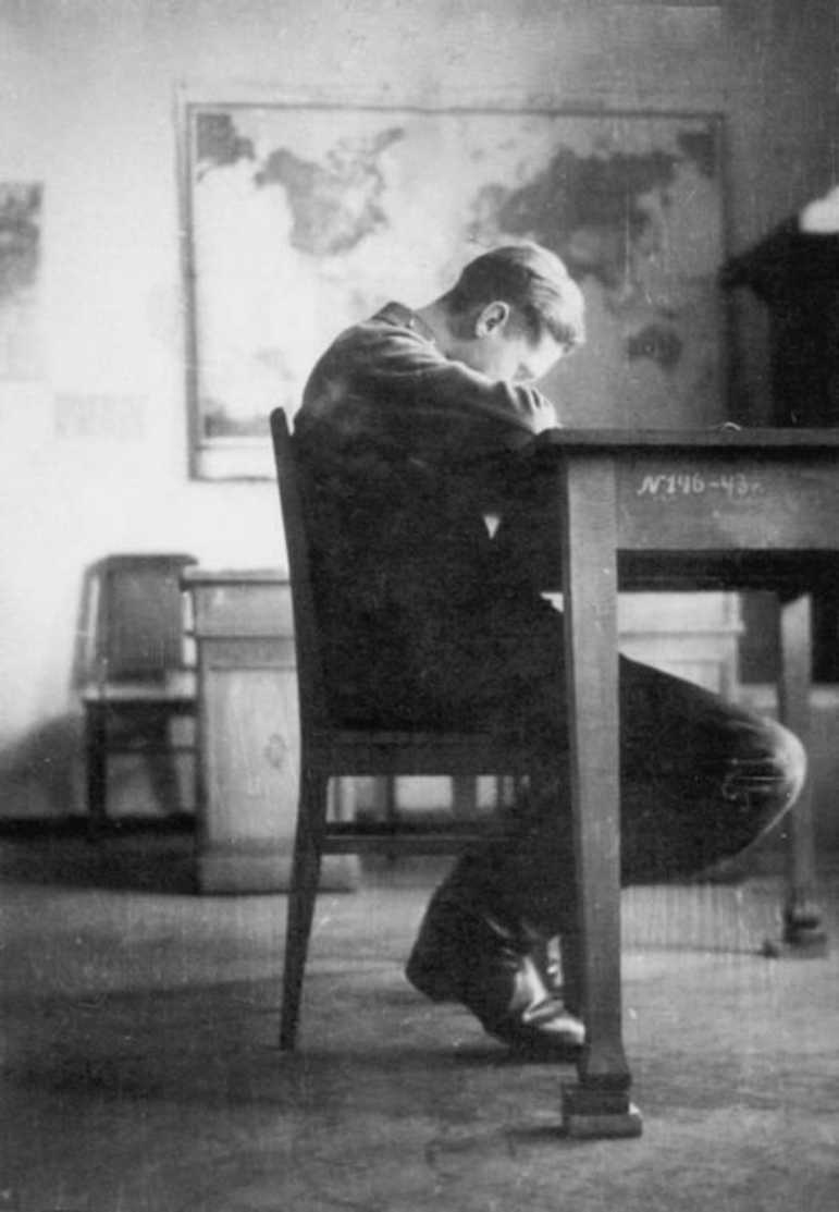 Иллюстрация к книге — Тайны черных замков СС [i_090.jpg]