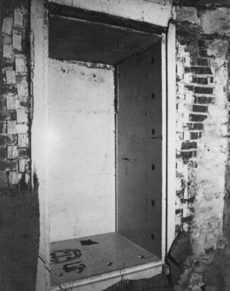 Иллюстрация к книге — Тайны черных замков СС [i_107.jpg]