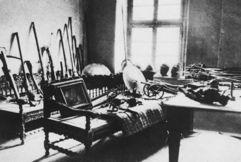 Иллюстрация к книге — Тайны черных замков СС [i_108.jpg]