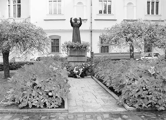 Иллюстрация к книге — Старый Краков [pic_67.jpg]