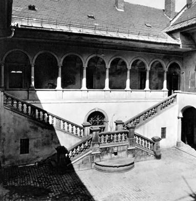 Иллюстрация к книге — Старый Краков [pic_83.jpg]