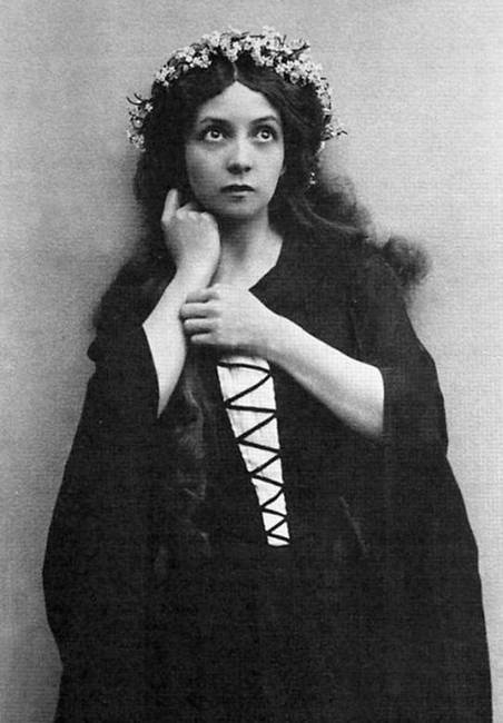 Иллюстрация к книге — 100 великих российских актеров [i_031.jpg]