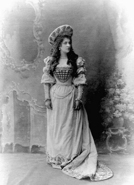 Иллюстрация к книге — 100 великих российских актеров [i_032.jpg]