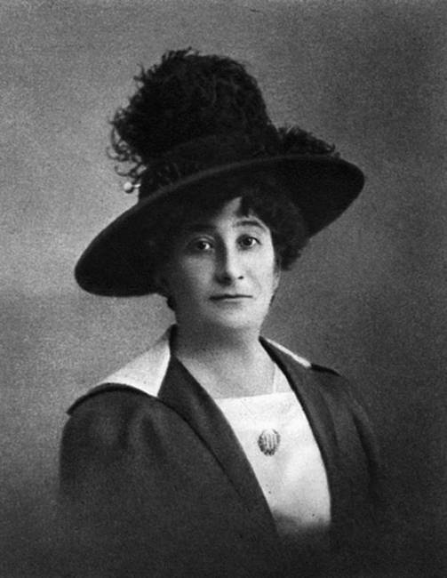 Иллюстрация к книге — 100 великих российских актеров [i_035.jpg]