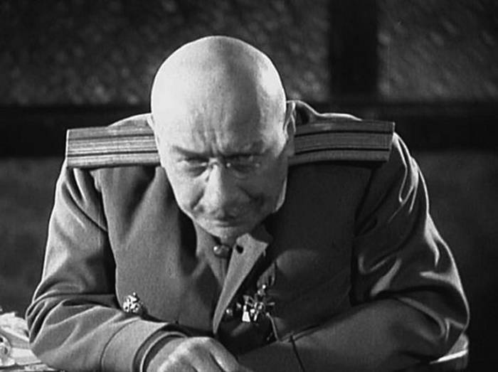 Иллюстрация к книге — 100 великих российских актеров [i_043.jpg]