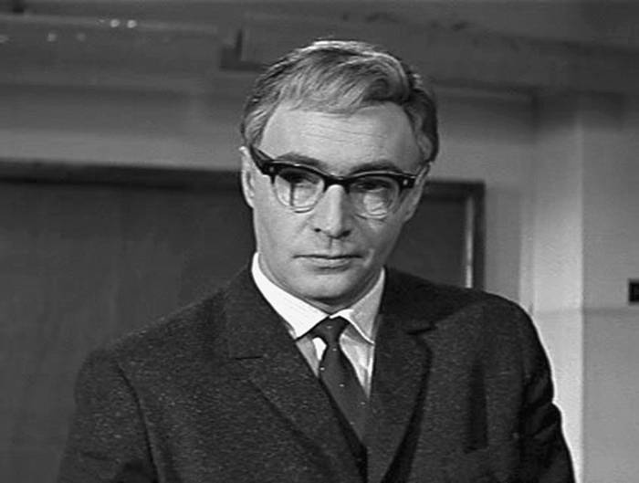 Иллюстрация к книге — 100 великих российских актеров [i_084.jpg]