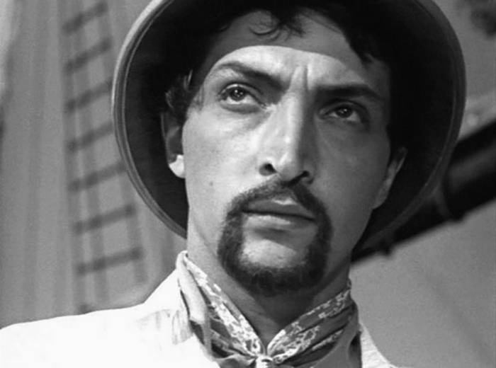 Иллюстрация к книге — 100 великих российских актеров [i_091.jpg]