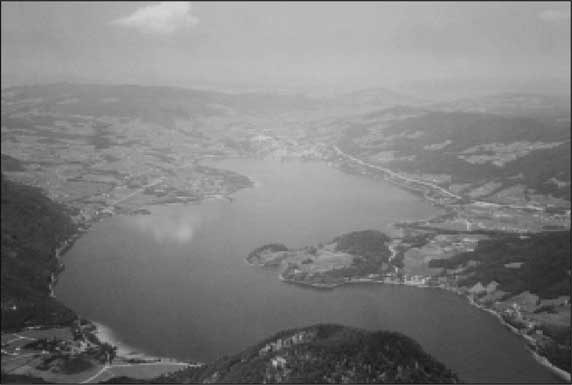 Иллюстрация к книге — Сокровища Третьего рейха [i_018.jpg]