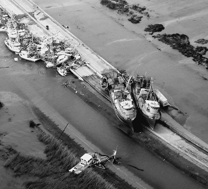 Иллюстрация к книге — 500 великих катастроф [i_100.jpg]