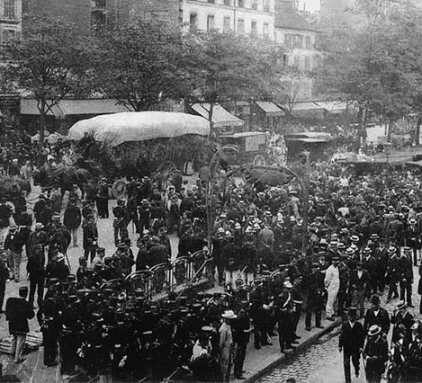 Иллюстрация к книге — 500 великих катастроф [i_178.jpg]