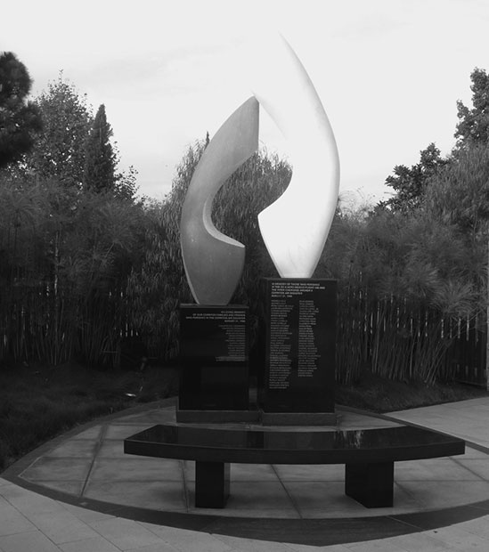 Иллюстрация к книге — 500 великих катастроф [i_443.jpg]