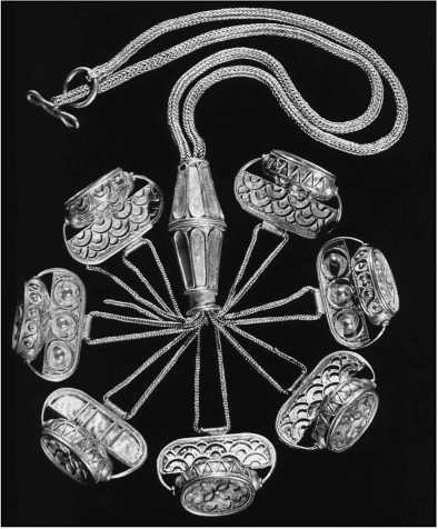 Иллюстрация к книге — 500 великих загадок истории [i_037.jpg]