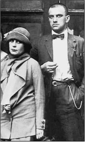 Иллюстрация к книге — 500 великих загадок истории [i_392.jpg]