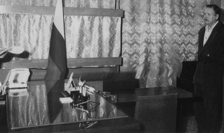 Иллюстрация к книге — КГБ - ЦРУ. Кто сильнее? [i_025.jpg]