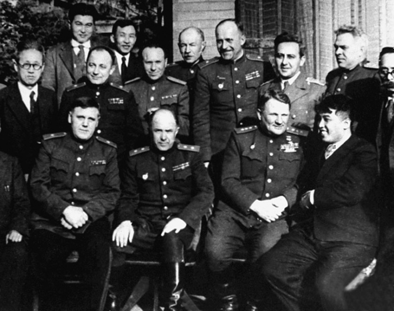 Иллюстрация к книге — Неизвестные союзники Сталина. 1940–1945 гг. [i_031.jpg]