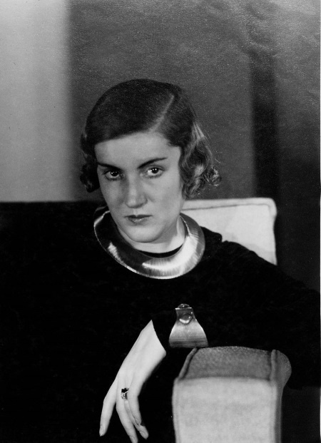 Иллюстрация к книге — Они. Воспоминания о родителях [i_009.jpg]