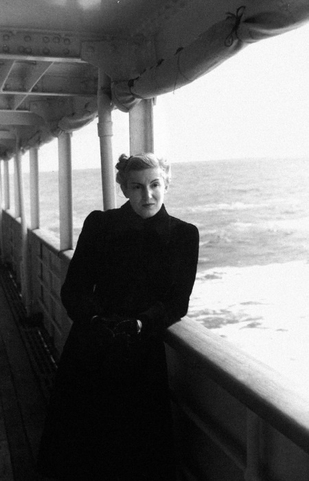 Иллюстрация к книге — Они. Воспоминания о родителях [i_021.jpg]