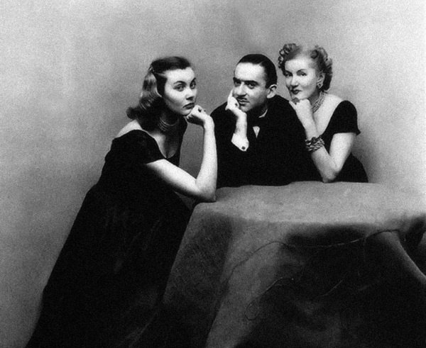 Иллюстрация к книге — Они. Воспоминания о родителях [i_026.jpg]